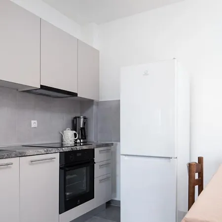 Hrast For Max 5 Persons 600m From The Beach Apartamento