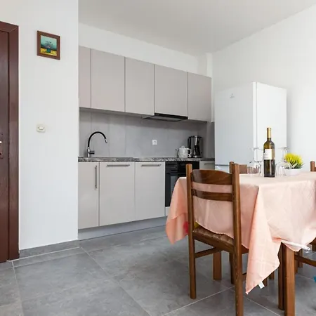 Hrast For Max 5 Persons 600m From The Beach * Poreč