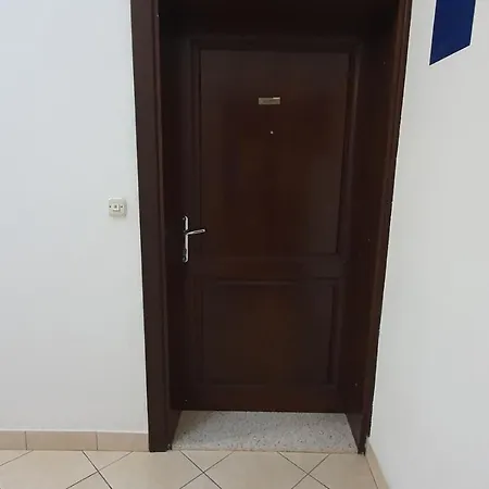 Apartamento Hrast For Max 5 Persons 600m From The Beach