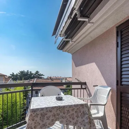 Apartamento Hrast For Max 5 Persons 600m From The Beach *