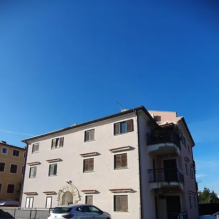 Hrast For Max 5 Persons 600m From The Beach * Poreč