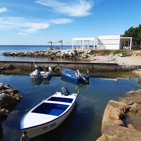 Apartamento Hrast For Max 5 Persons 600m From The Beach
